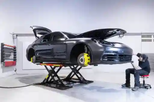 PPF'ing a Porsche Panamera