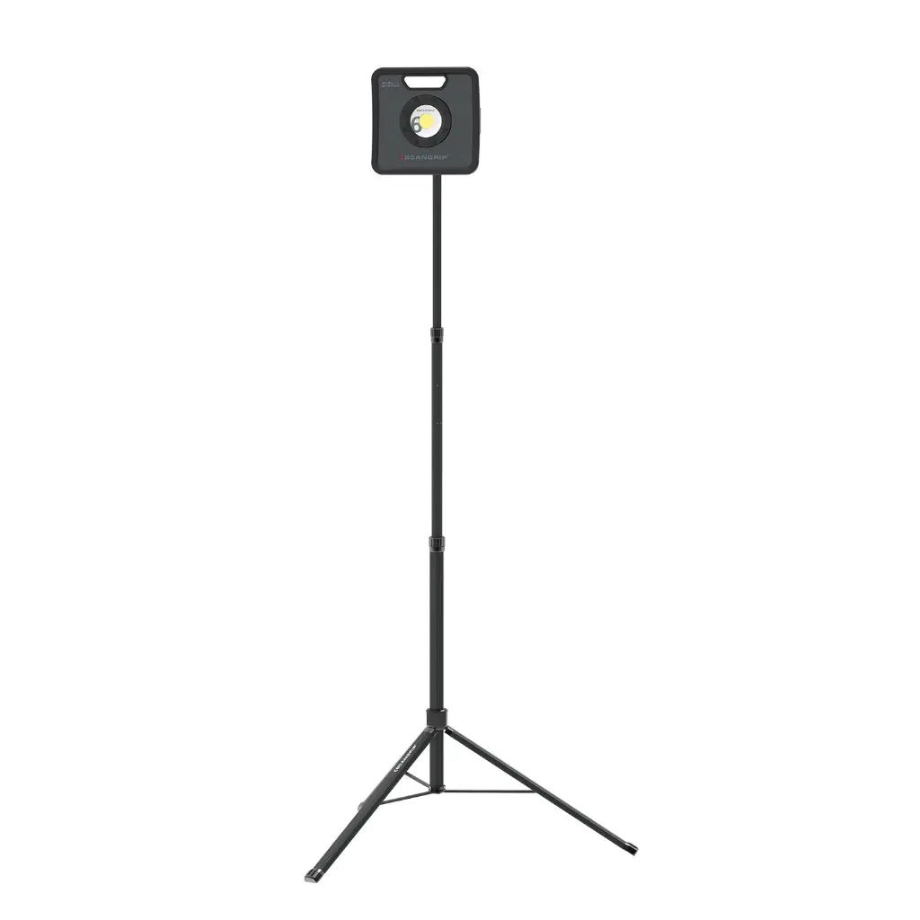 03.5685-tripod-2m-11.webp