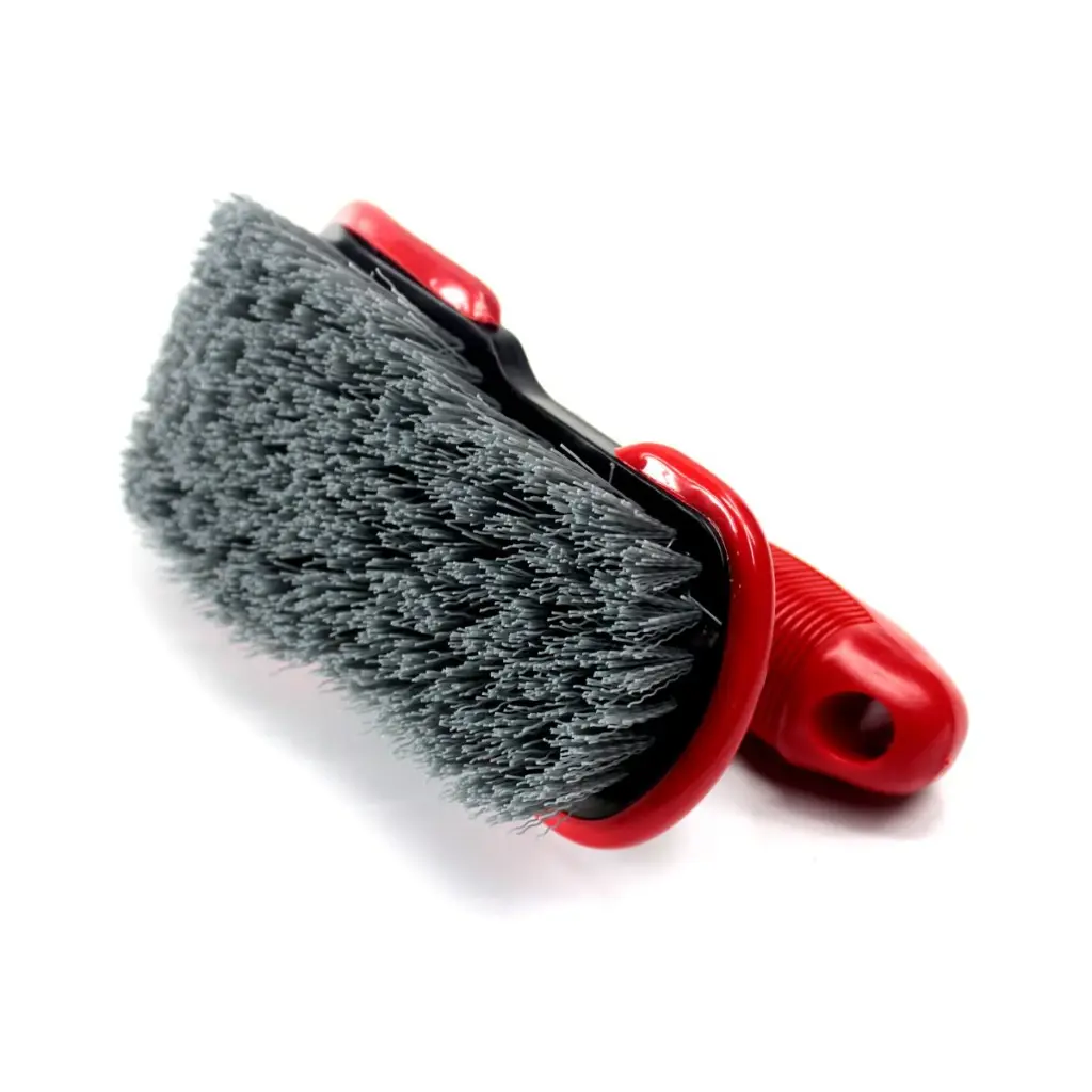 maxshine_tyrecarpet_brush_2.webp